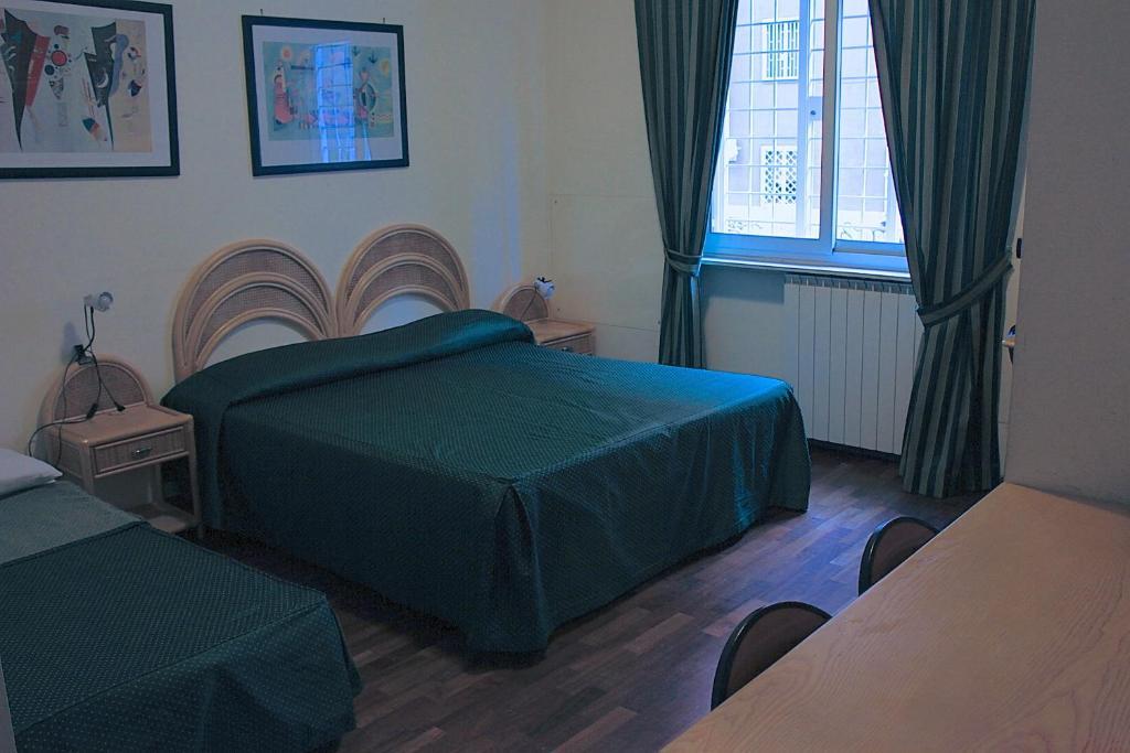 Tourist House Roma Aparthotel Ruang foto