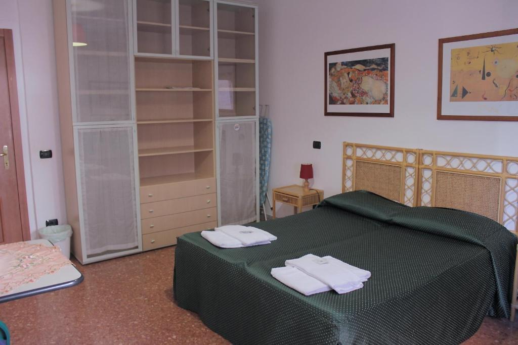 Tourist House Roma Aparthotel Ruang foto