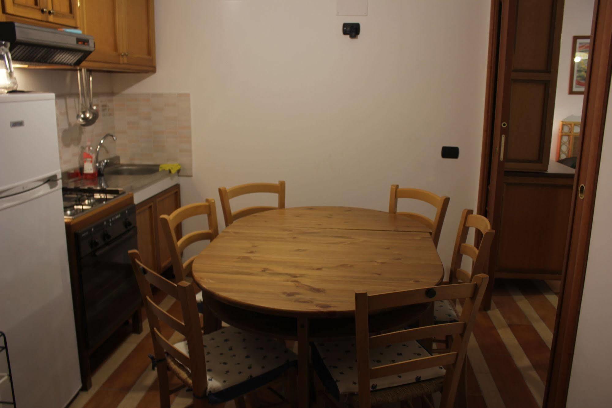 Tourist House Roma Aparthotel Bagian luar foto