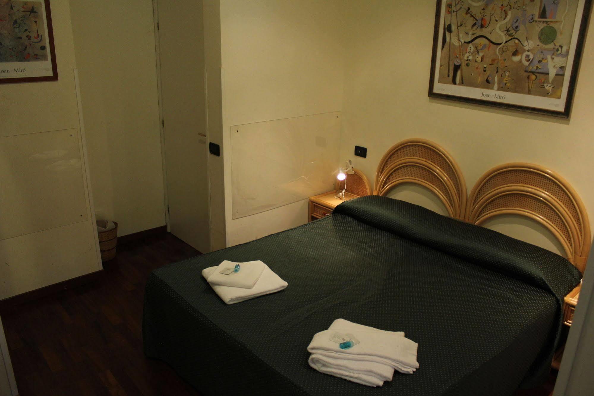 Tourist House Roma Aparthotel Bagian luar foto